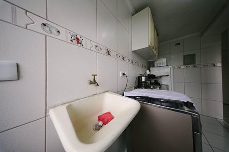 Cozinha e Área de Serviço de apartamento à venda com 2 quartos, 44m² em Vila Silvia, São Paulo
