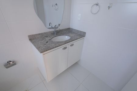 Banheiro da Suíte 1 de apartamento para alugar com 2 quartos, 64m² em Vila Branca, Jacareí