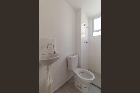 Banheiro de apartamento à venda com 2 quartos, 45m² em Parada Xv de Novembro, São Paulo
