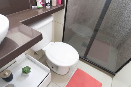 Banheiro de apartamento à venda com 2 quartos, 44m² em Campo Grande, Rio de Janeiro