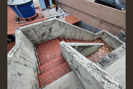 Escada de casa para alugar com 5 quartos, 132m² em Vila Moraes, São Paulo