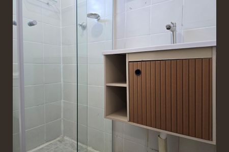 Banheiro Social de apartamento para alugar com 2 quartos, 48m² em Vila Galvão, Guarulhos
