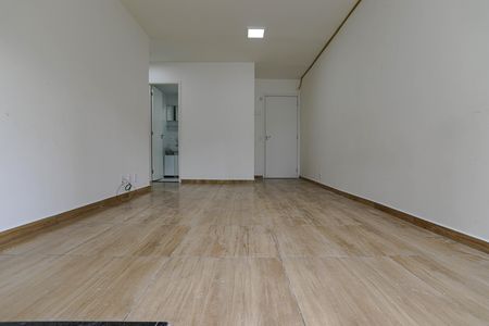 Sala de apartamento para alugar com 2 quartos, 48m² em Conjunto Habitacional Bras Cubas, Mogi das Cruzes