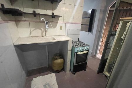 Cozinha de casa para alugar com 1 quarto, 45m² em Jardim Primavera, Duque de Caxias