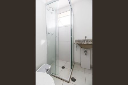 Apartamento para alugar com 60m², 2 quartos e 1 vaga Apartamento para alugar com 60m², 2 quartos e 1 vagaBanheiro da Suíte