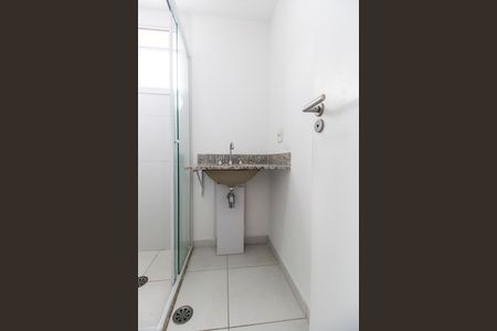 Apartamento para alugar com 60m², 2 quartos e 1 vaga Apartamento para alugar com 60m², 2 quartos e 1 vagaBanheiro da Suíte