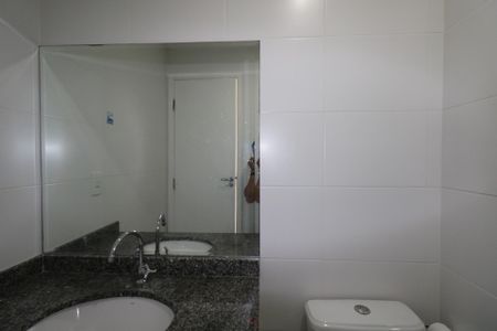 Banheiro de apartamento para alugar com 3 quartos, 65m² em Santa Maria, São Caetano do Sul