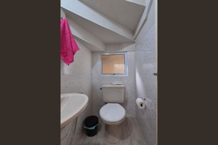 Casa de condomínio à venda com 145m², 3 quartos e 2 vagasLavabo 