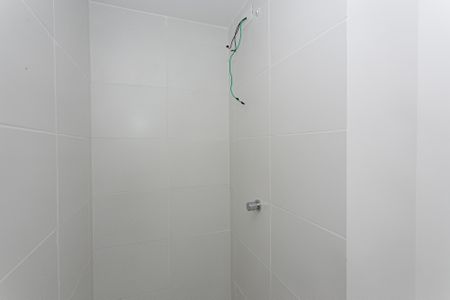 Banheiro de apartamento à venda com 2 quartos, 35m² em Guaiauna, São Paulo