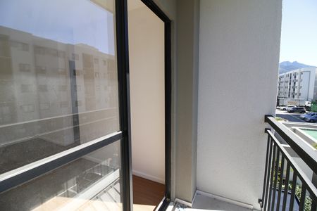 Varanda de apartamento para alugar com 2 quartos, 50m² em Barra Olímpica, Rio de Janeiro
