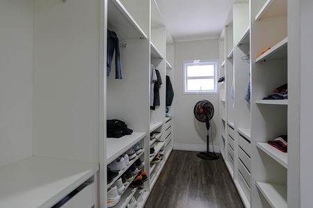 Casa para alugar com 270m², 3 quartos e 2 vagas Casa para alugar com 270m², 3 quartos e 2 vagasCloset - Quarto 3 - Suíte