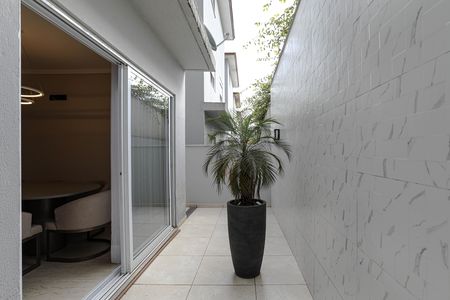 Casa para alugar com 270m², 3 quartos e 2 vagas Casa para alugar com 270m², 3 quartos e 2 vagasVaranda