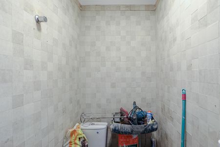 Casa para alugar com 270m², 3 quartos e 2 vagas Casa para alugar com 270m², 3 quartos e 2 vagasBanheiro de Serviço
