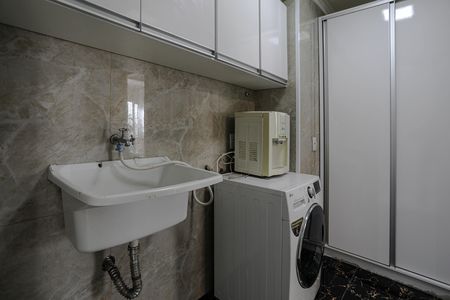 Casa para alugar com 270m², 3 quartos e 2 vagas Casa para alugar com 270m², 3 quartos e 2 vagasÁrea de Serviço