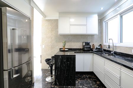Casa para alugar com 270m², 3 quartos e 2 vagas Casa para alugar com 270m², 3 quartos e 2 vagasCozinha