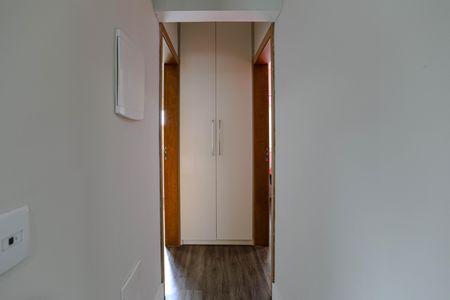 Casa para alugar com 270m², 3 quartos e 2 vagas Casa para alugar com 270m², 3 quartos e 2 vagasCorredor