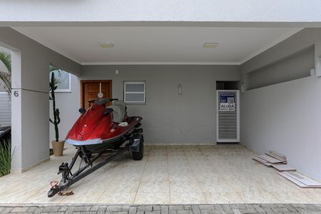 Casa para alugar com 270m², 3 quartos e 2 vagas Casa para alugar com 270m², 3 quartos e 2 vagasFachada