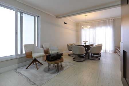 Casa para alugar com 270m², 3 quartos e 2 vagas Casa para alugar com 270m², 3 quartos e 2 vagasSala