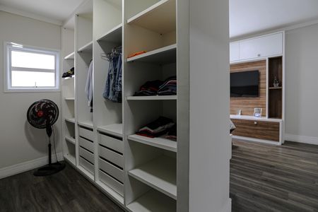 Casa para alugar com 270m², 3 quartos e 2 vagas Casa para alugar com 270m², 3 quartos e 2 vagasCloset - Quarto 3 - Suíte
