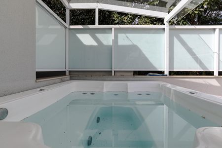 Casa para alugar com 270m², 3 quartos e 2 vagas Casa para alugar com 270m², 3 quartos e 2 vagasJacuzzi