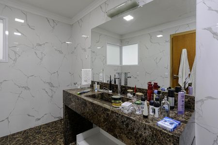 Casa para alugar com 270m², 3 quartos e 2 vagas Casa para alugar com 270m², 3 quartos e 2 vagasBanheiro - Quarto 3 - Suíte