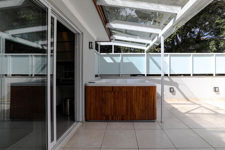 Casa para alugar com 270m², 3 quartos e 2 vagas Casa para alugar com 270m², 3 quartos e 2 vagasVaranda - Área de Lazer