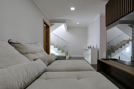 Casa para alugar com 270m², 3 quartos e 2 vagas Casa para alugar com 270m², 3 quartos e 2 vagasCinema
