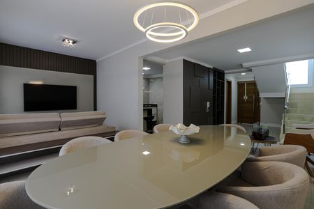 Casa para alugar com 270m², 3 quartos e 2 vagas Casa para alugar com 270m², 3 quartos e 2 vagasSala de Jantar