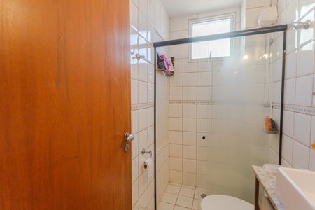 Banheiro Social de apartamento para alugar com 1 quarto, 46m² em Santa Tereza, Belo Horizonte
