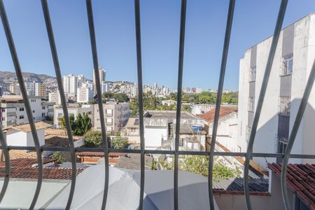 Vista do Quarto de apartamento para alugar com 1 quarto, 46m² em Santa Tereza, Belo Horizonte