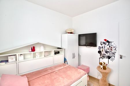 Casa de condomínio para alugar com 180m², 3 quartos e 4 vagasQuarto 1