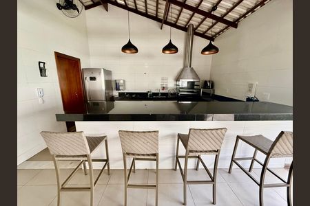 Casa de condomínio para alugar com 180m², 3 quartos e 4 vagasÁrea comum - Salão de festas