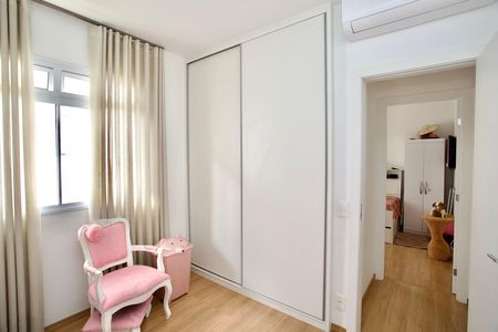 Casa de condomínio para alugar com 180m², 3 quartos e 4 vagasQuarto 2
