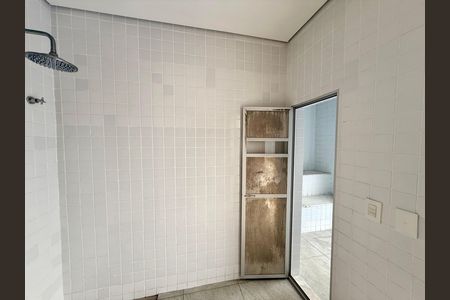 Casa de condomínio para alugar com 180m², 3 quartos e 4 vagasSaúna
