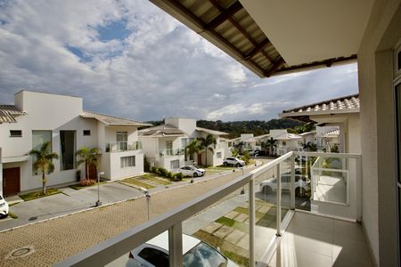 Casa de condomínio para alugar com 180m², 3 quartos e 4 vagasVaranda da Suíte