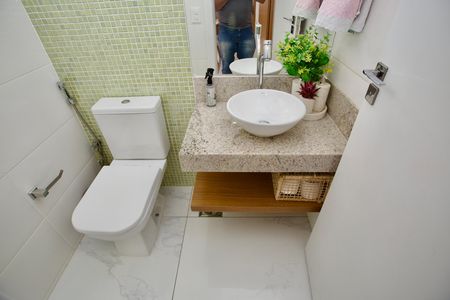 Casa de condomínio para alugar com 180m², 3 quartos e 4 vagasLavabo