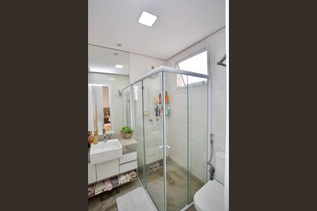 Casa de condomínio para alugar com 180m², 3 quartos e 4 vagasBanheiro da Suíte