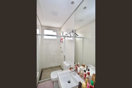 Casa de condomínio para alugar com 180m², 3 quartos e 4 vagasBanheiro Social