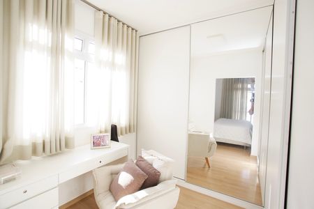 Casa de condomínio para alugar com 180m², 3 quartos e 4 vagasCloset da suíte