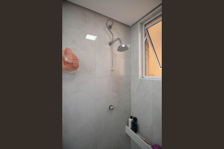 Banheiro  de apartamento à venda com 2 quartos, 65m² em Vila Leonor, Guarulhos