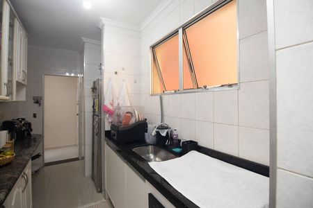 Cozinha  de apartamento à venda com 2 quartos, 65m² em Vila Leonor, Guarulhos