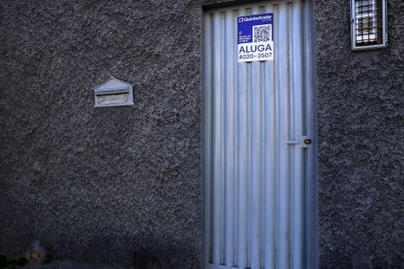 Fachada com Plaquinha de casa para alugar com 2 quartos, 60m² em Alvorada, Belo Horizonte