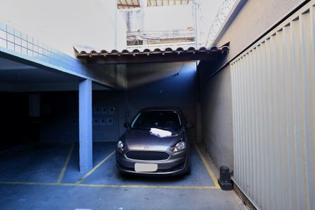 Garagem de casa para alugar com 2 quartos, 60m² em Alvorada, Belo Horizonte