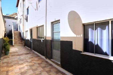 Casa para alugar com 60m², 2 quartos e 1 vagaEntrada