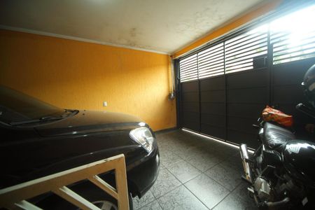 Garagem  de casa à venda com 3 quartos, 202m² em Cooperativa, São Bernardo do Campo