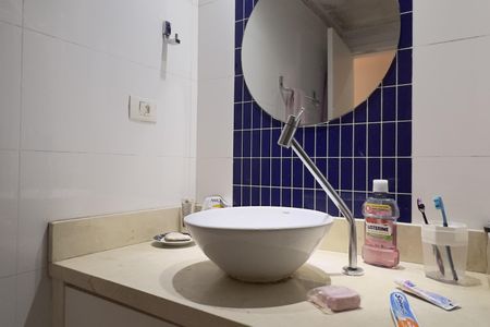 Apartamento para alugar com 64m², 3 quartos e 1 vagaBanheiro