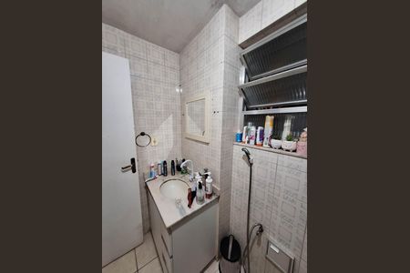 Apartamento à venda com 79m², 2 quartos e 1 vaga Apartamento à venda com 79m², 2 quartos e 1 vagaBanheiro Social