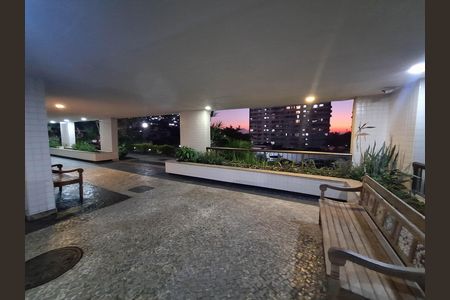 Apartamento à venda com 79m², 2 quartos e 1 vaga Apartamento à venda com 79m², 2 quartos e 1 vagaÁrea comum