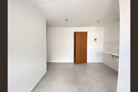 Apartamento à venda com 2 quartos, 44m² em Del Castilho, Rio de Janeiro