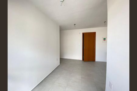 Apartamento à venda com 2 quartos, 44m² em Del Castilho, Rio de Janeiro